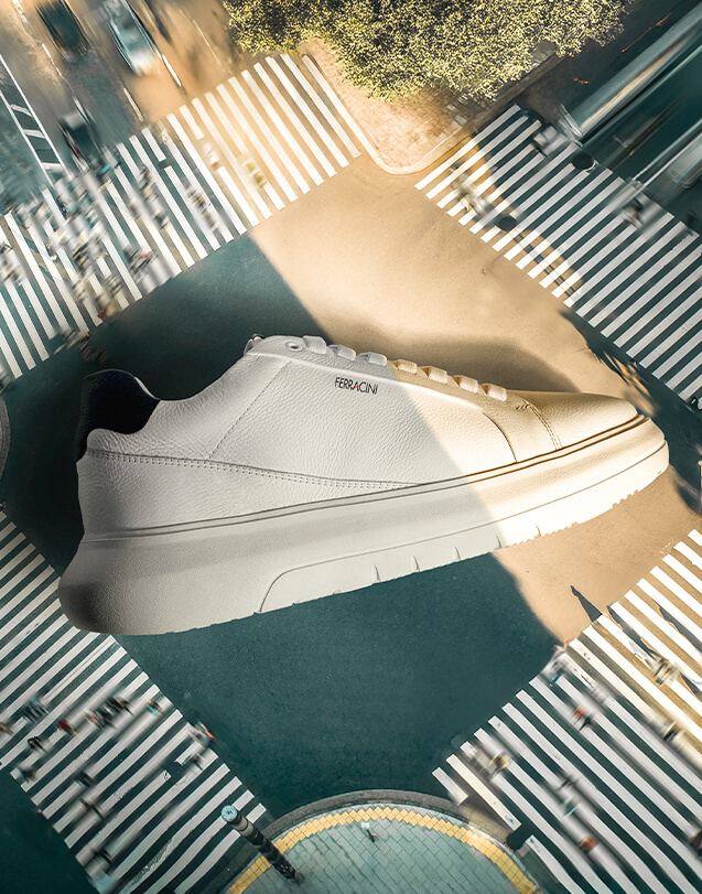 Banner Card Sneakers